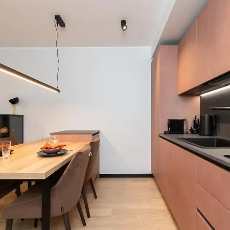 Hilltop - Seaplane Harbour Apartment
