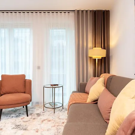 Hilltop - Seaplane Harbour Apartment *